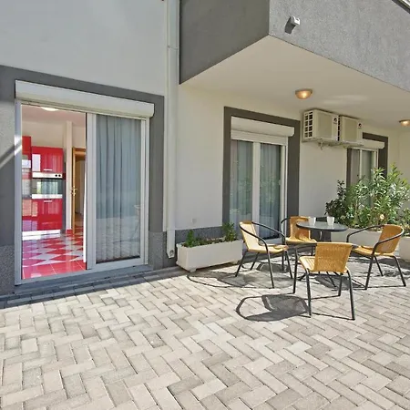 One-bedroom In شقة ماكارسكا